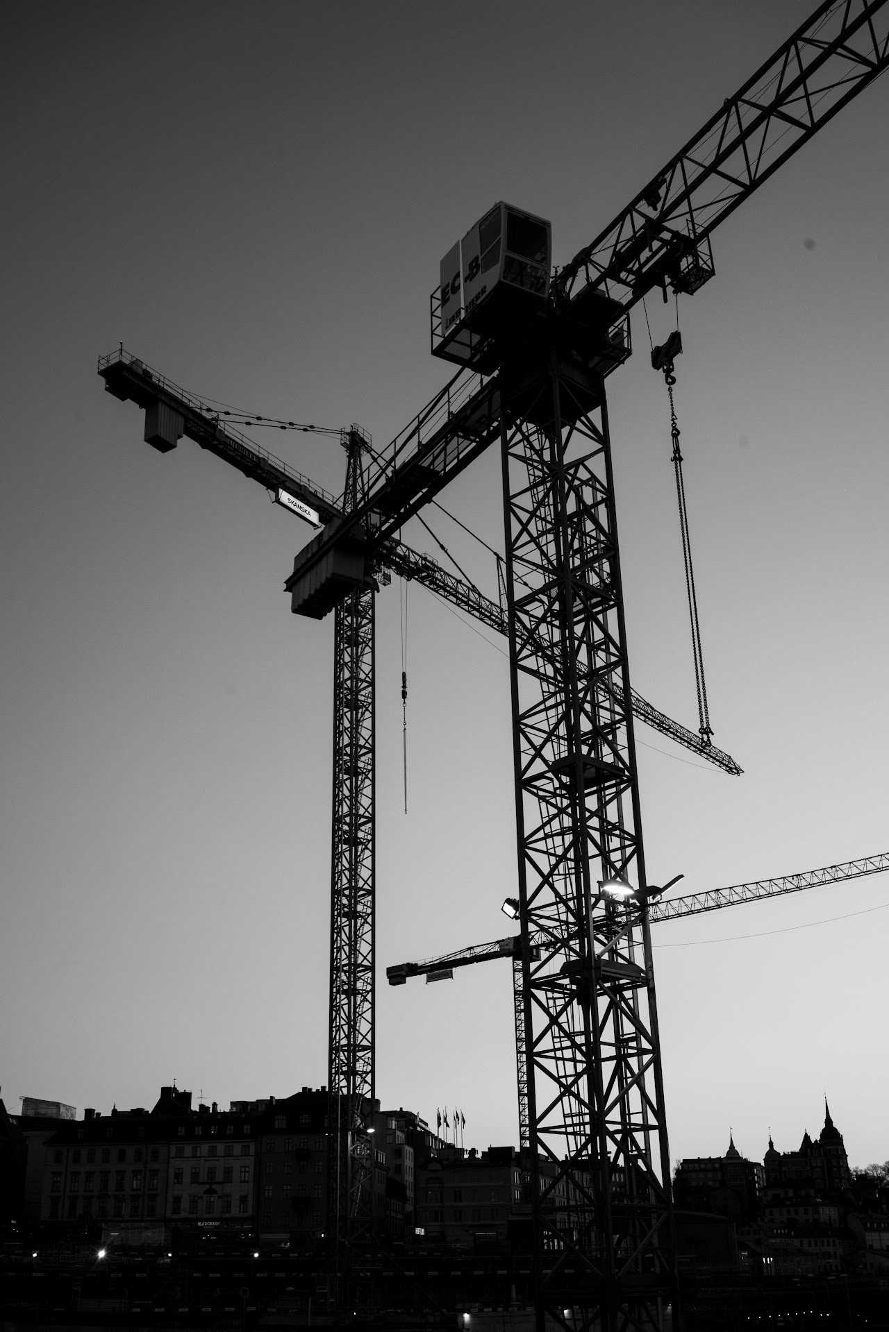 Monochrome close view of a Slussen tower crane